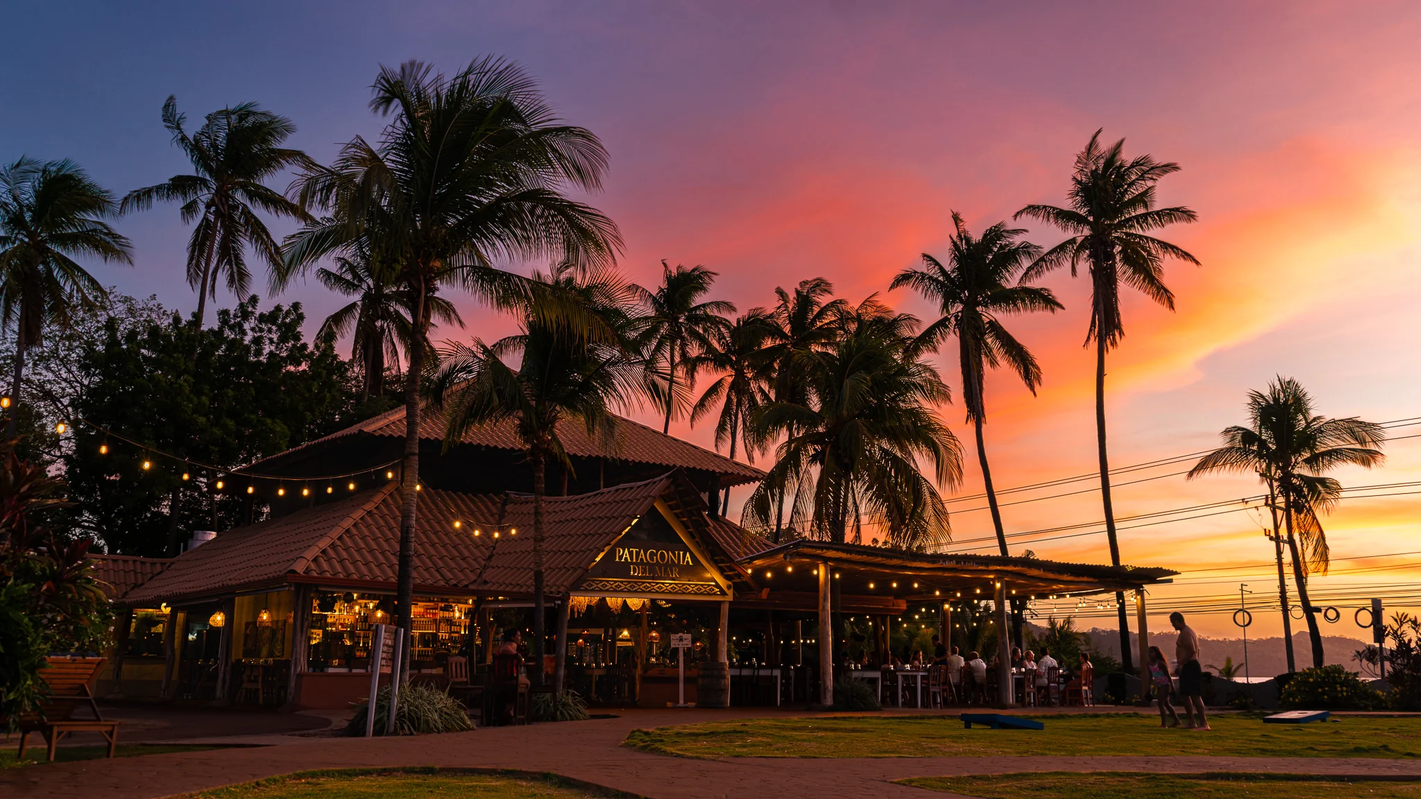 Restaurantes y cafés cerca de Arcadia Brasilito